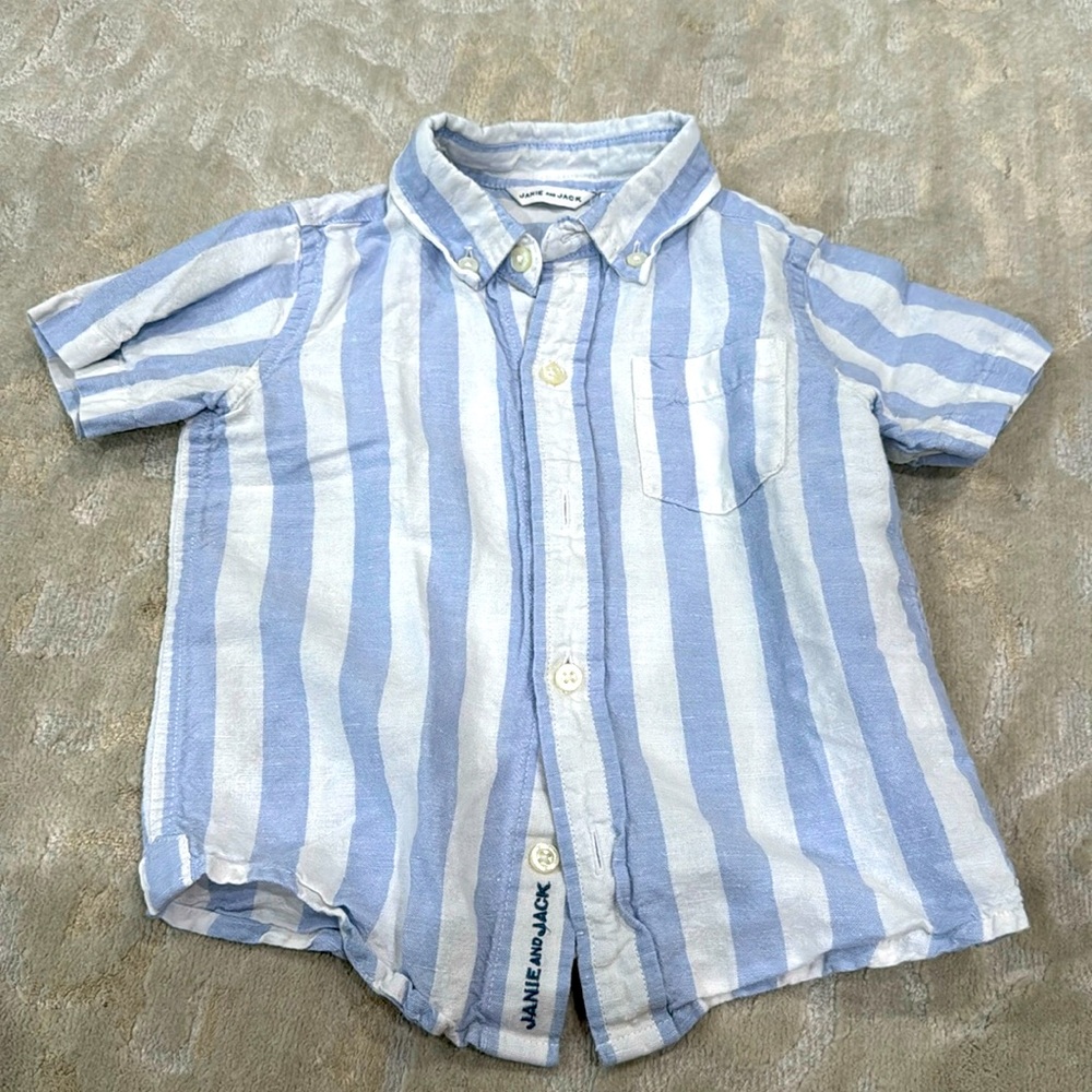 Jeannie and Jack, White and light blue linen blend size 2T short sleeve shirt